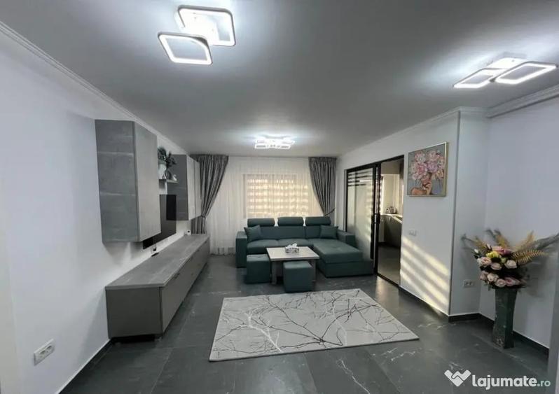 Apartament cu 2 camere decomandat în Trocadero