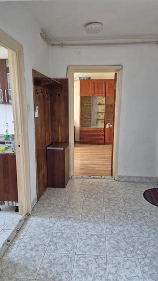 Apartament cu 2 camere decomandat în Casa de Cultură