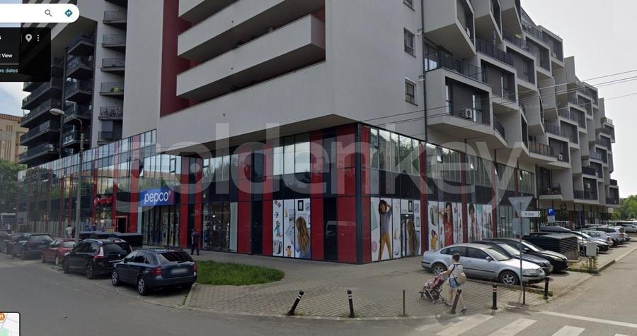 Spațiu comercial, de 3,265 mp, în Central
