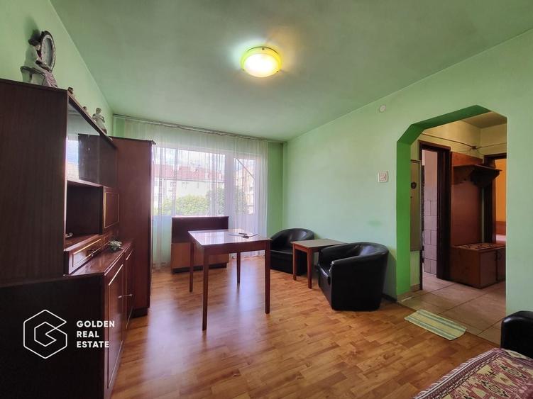 Apartament cu 3 camere semidecomandat în Central