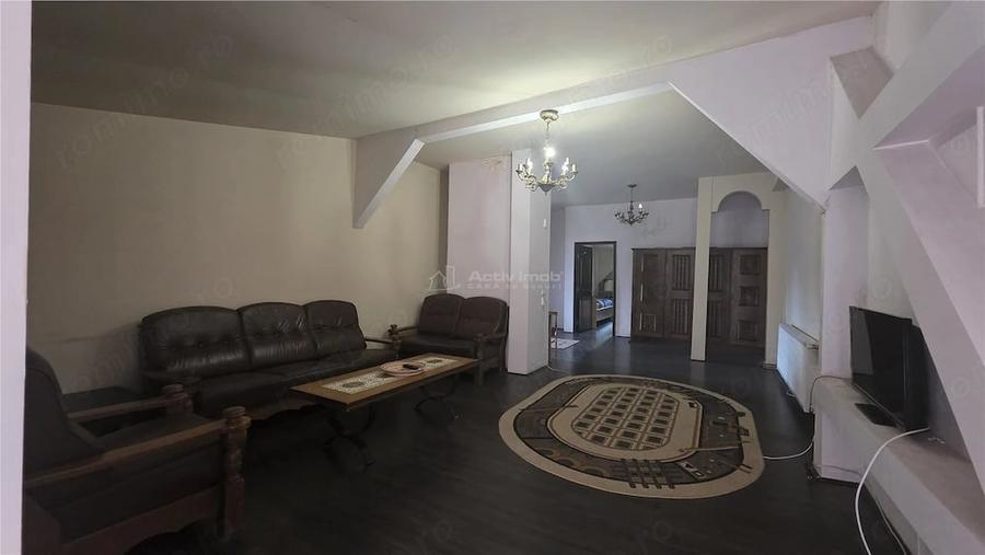 Casă cu 4 camere cu Teren 400 Mp în Ultracentral