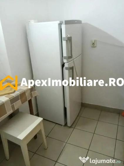 Garsonieră decomandată, mobilată în Romană