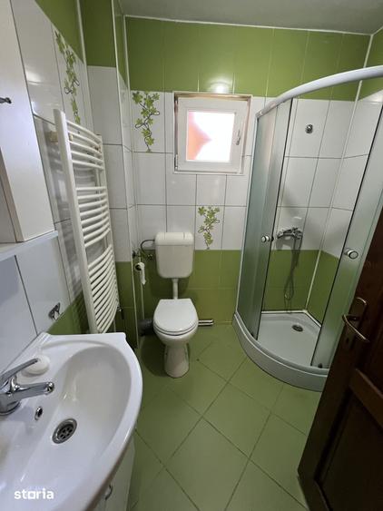 Apartament cu 3 camere decomandat în Turnișor