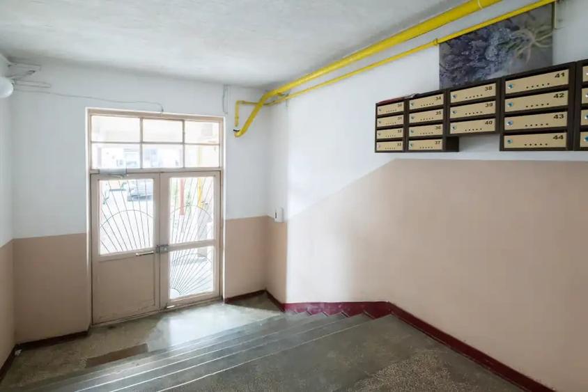 Apartament cu 3 camere decomandat în Inel II