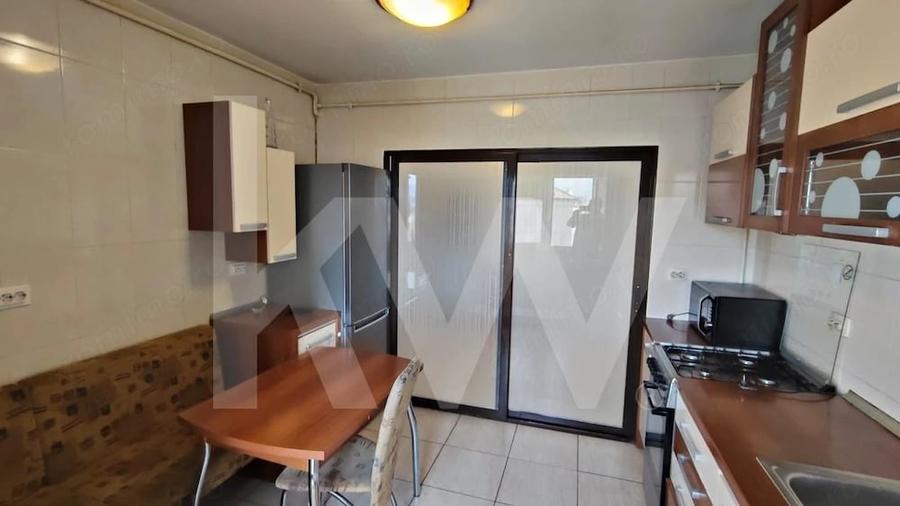 Apartament cu 3 camere de inchiriat Vasile Aaron, mobilat, bloc cu lift - 2