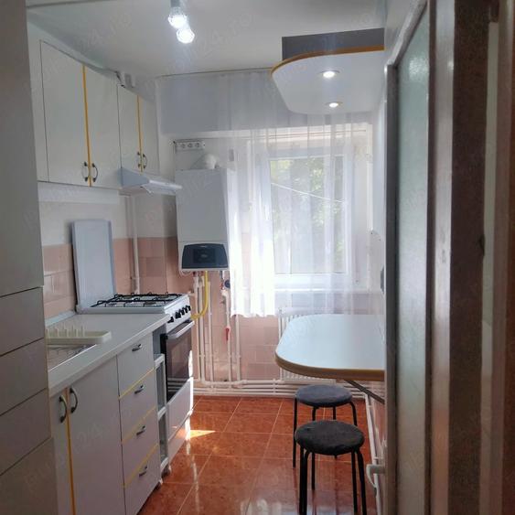 Inchiriez apartament spa?ios, 1 camera zona IFR (Lidl I.C. Frimu), Proprietar - 4