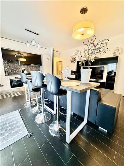 Apartament cu 2 camere decomandat, mobilat în Exterior Est