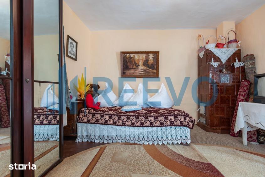 Casă cu 5 camere cu Teren 3365 Mp în Corbasca
