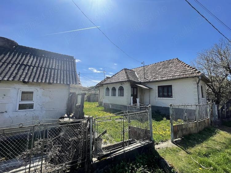 Casă cu Teren 957 Mp în Bobâlna