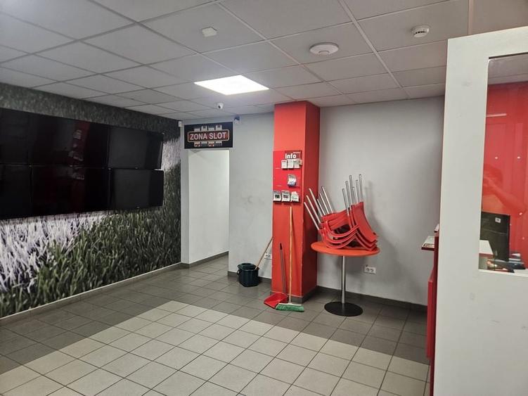 Spațiu comercial, de 73 mp, în Vest