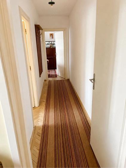 Apartament cu 3 camere semidecomandat în Central