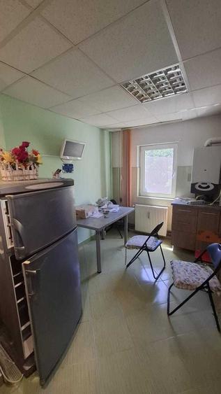 Apartament cu 2 camere semidecomandat în Dâmbovița