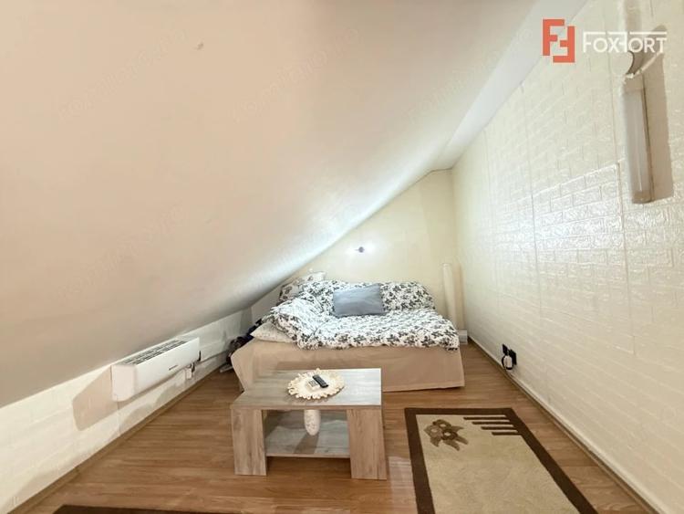 Garsonieră decomandată în Lipovei