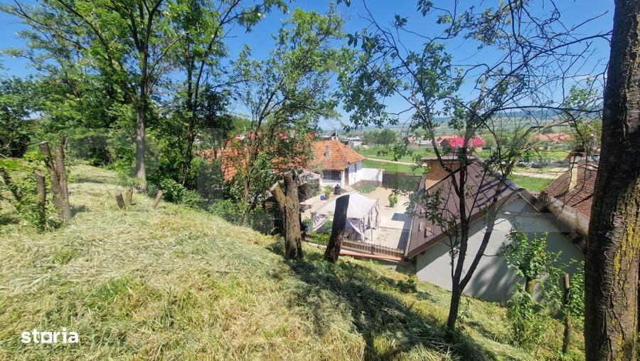 Casă cu 4 camere cu Canalizare în Rotbav