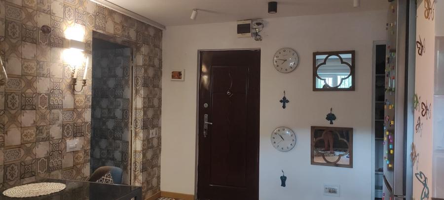 Apartament cu 3 camere decomandat, mobilat în Sebastian