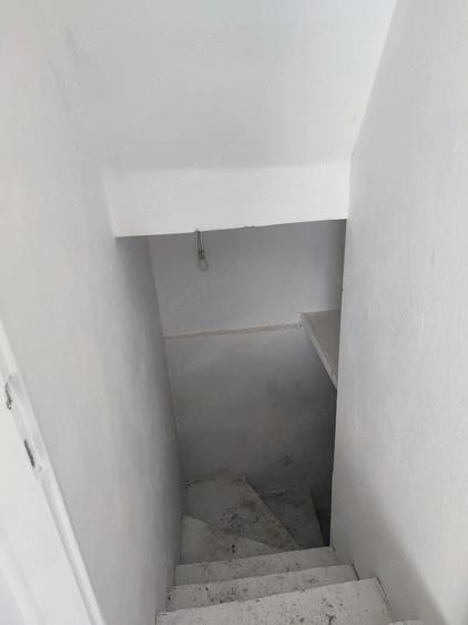 Casă cu 2 camere cu Teren 500 Mp în Central
