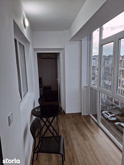 Apartament cu 3 camere decomandat în Banat