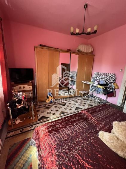 Casă individuală cu 3 camere cu Canalizare în Central