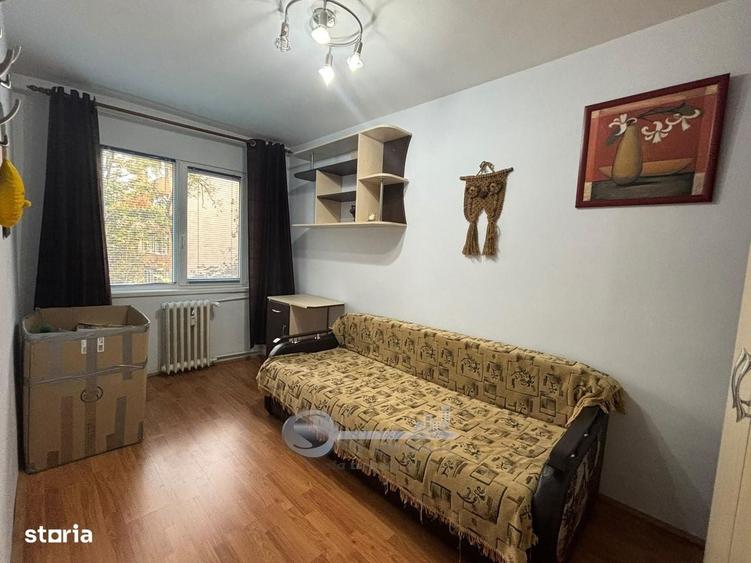 Apartament cu 3 camere semidecomandat în Sud