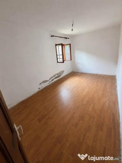 Spațiu comercial, de 63 mp, în Bariera Vâlcii