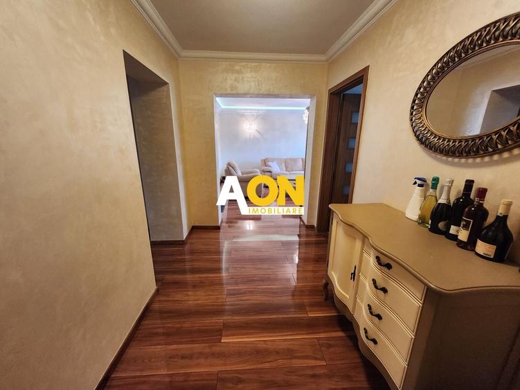 Apartament cu 3 camere decomandat, mobilat în Cetate
