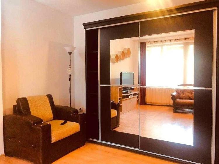 Apartament cu 3 camere decomandat în Bună Ziua
