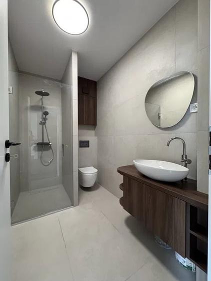 Apartament cu 2 camere semidecomandat în Florești