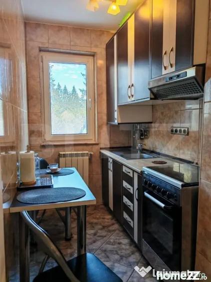 Apartament cu 2 camere decomandat în Predeal