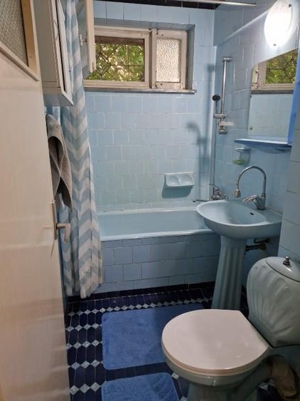 Apartament cu 3 camere semidecomandat, mobilat în Drumul Taberei
