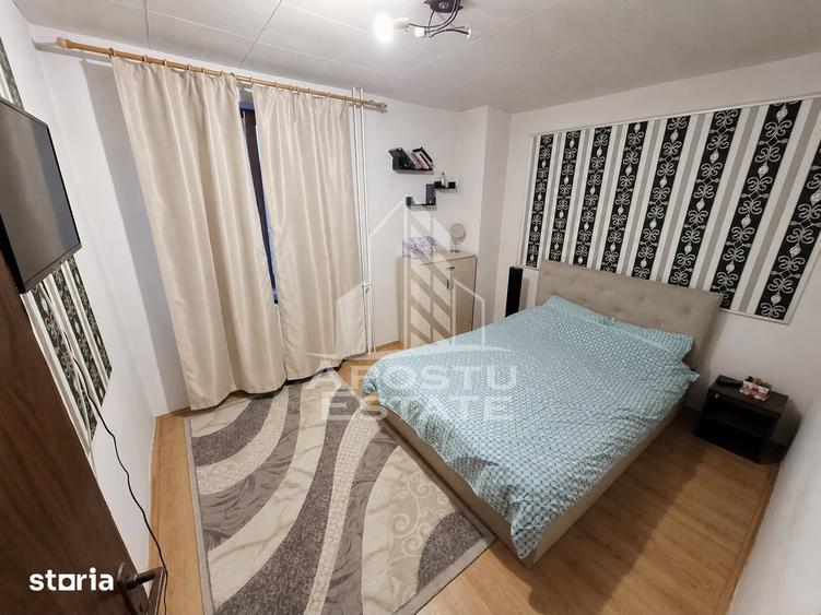 Apartament cu 4 camere de vanzare, etaj intermediar, Mircea cel batran - 1