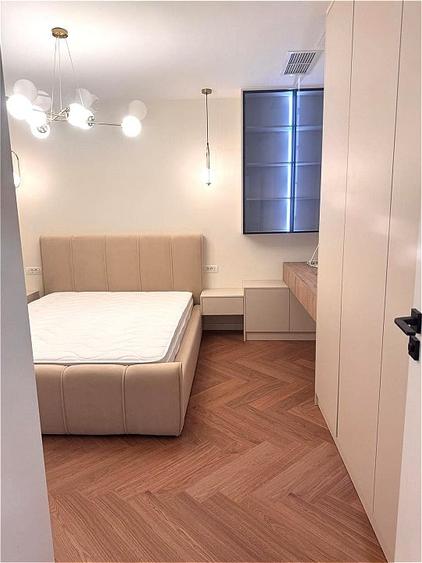 Apartament cu 3 camere semidecomandat, mobilat în Pipera