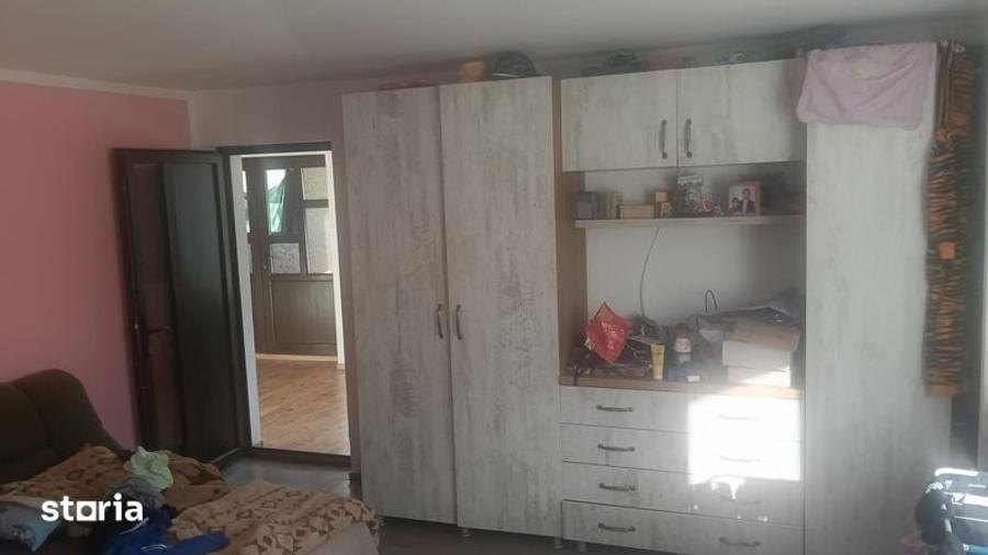Casă cu 2 camere decomandat cu Teren 80 Mp în Central