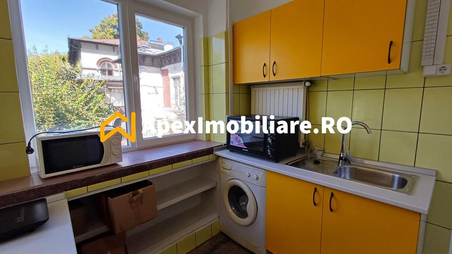 Apartament cu 5 camere decomandat, mobilat în Unirii