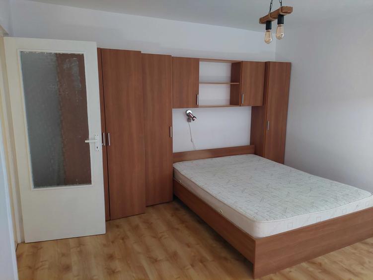 Apartament cu 2 camere decomandat în Solidarității