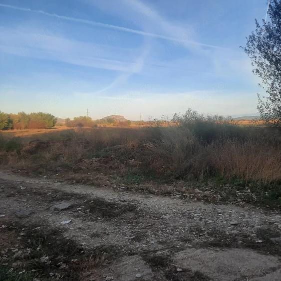 Teren de 7500 mp, în DHS