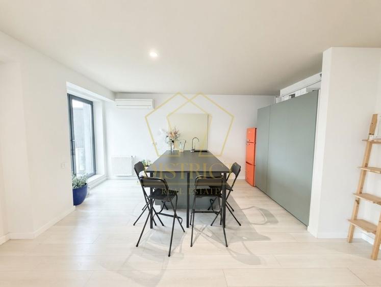 Apartament cu 4 camere decomandat în Bălcescu