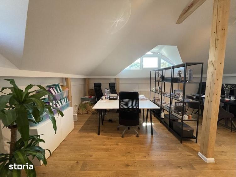Casă cu 10 camere cu Teren 400 Mp în Floreasca