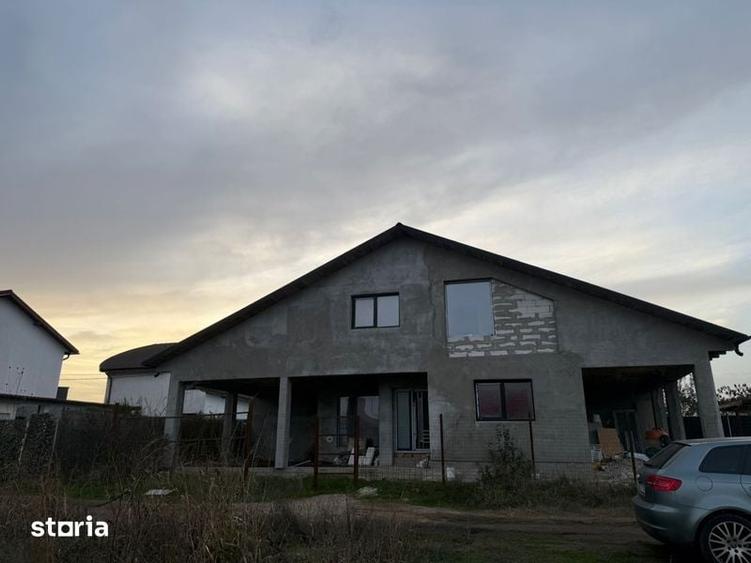Casă cu 4 camere cu Teren 150 Mp în Vânători