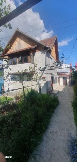 Casă cu 5 camere cu Teren 750 Mp în Central