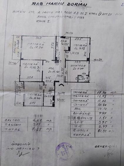 Apartament cu 4 camere decomandat în Central