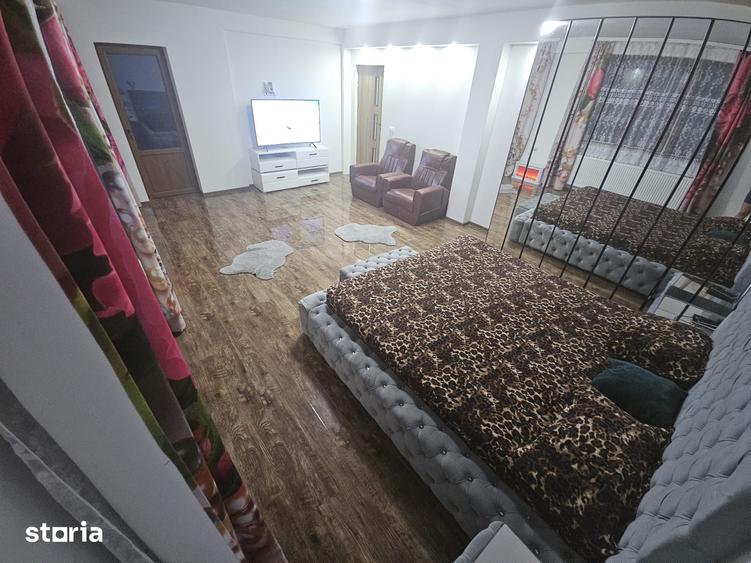 Casă cu 5 camere cu Teren 500 Mp în Central