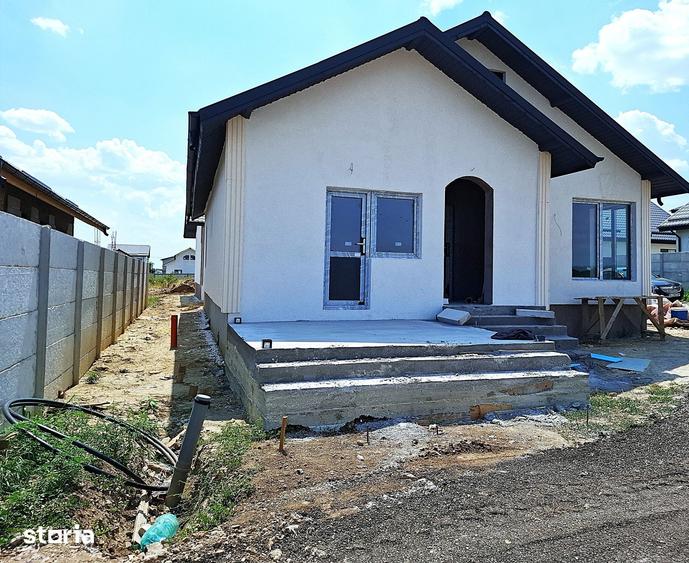 Casă cu 3 camere cu Teren 300 Mp în Central