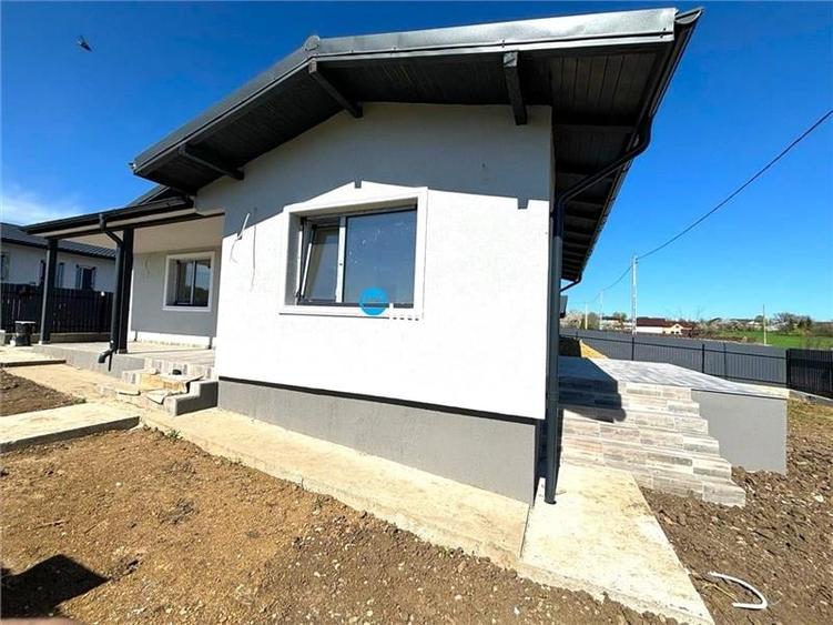 Casă individuală cu 3 camere cu Teren 450 Mp în Ciurbești