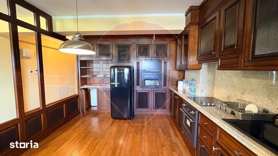 Apartament cu 3 camere în Central