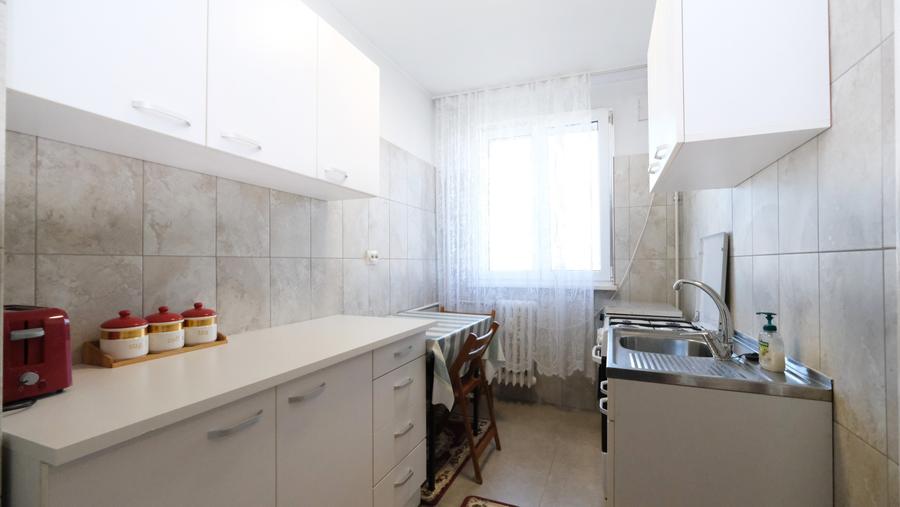Apartament cu 2 camere decomandat în Drumul Taberei