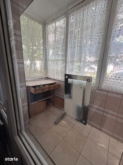 Apartament cu 3 camere decomandat în Obcini