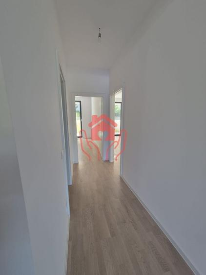 Apartament cu 3 camere decomandat în Băneasa