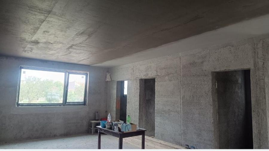 Casă cu 2 camere în Central