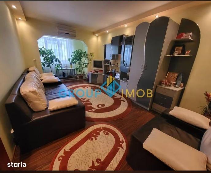 Apartament cu 3 camere decomandat în Central