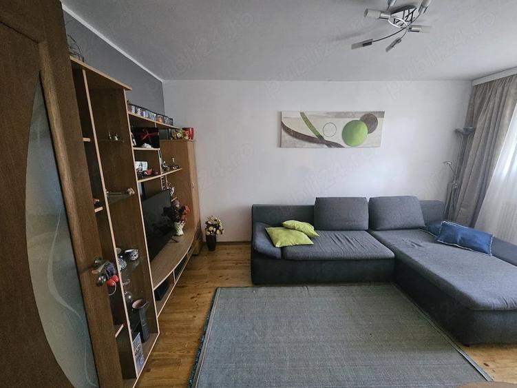 Apartament cu 2 camere decomandat în Berceni